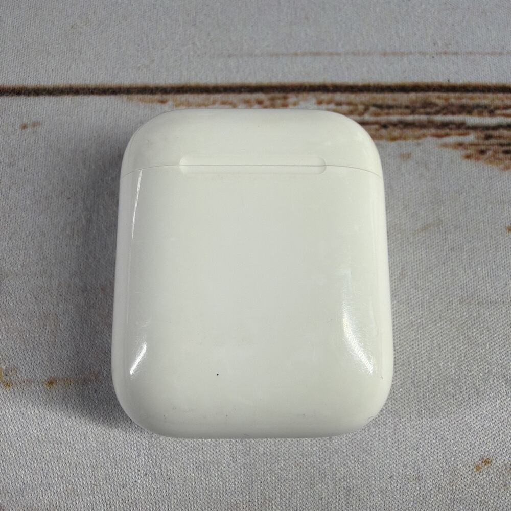 Apple White Wireless Earbuds